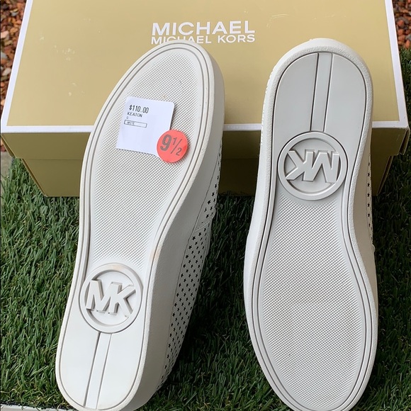 MICHAEL Kors MAKE OFFERS! - Picture 7 of 8